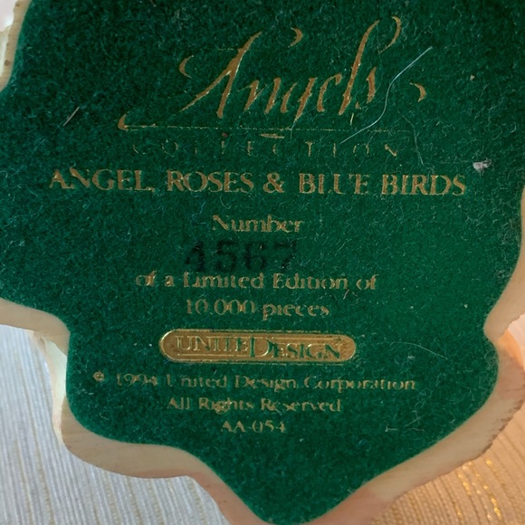 UNITED DESIGN ANGEL FIGURINE #4567 (9”) - Picture 6 of 6